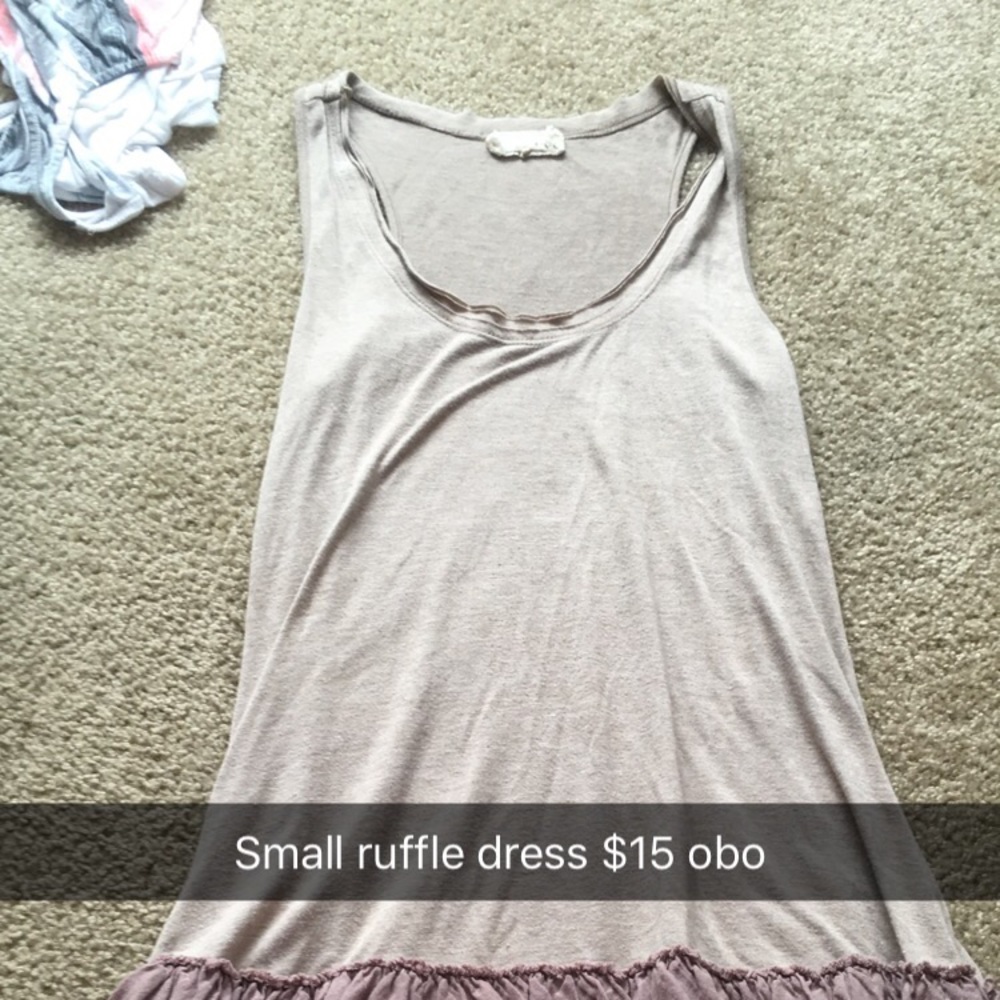 Small Women’s Ruffle Dress - Picture 3 of 4